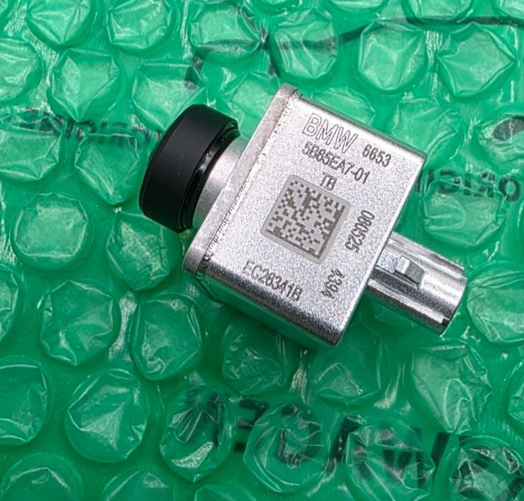 66535B65EA7 NEW OEM BMW CAMERA
