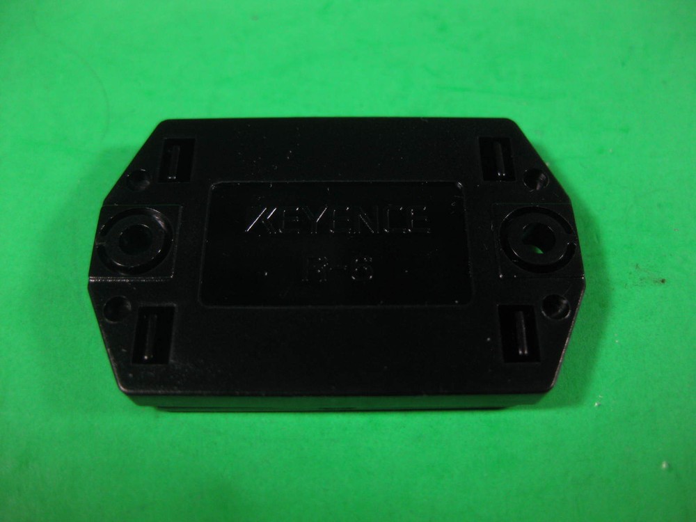 Keyence Reflector for Switch -- R-6 -- New