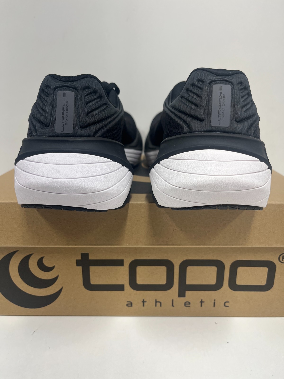 TOPO Ultrafly 5 -- Women's Running Shoes -- NEW