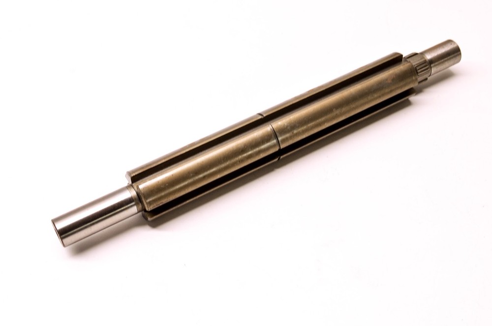 Spicer 5738 Intermediate Shaft NOS