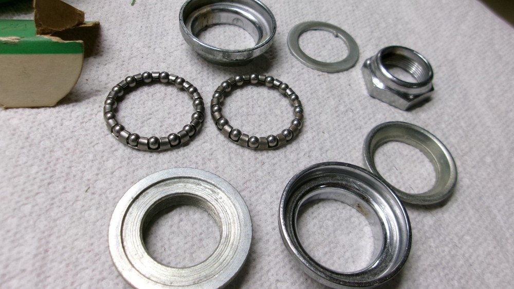 CROWN HEAD SET #576 BICYCLE BEARINGS?