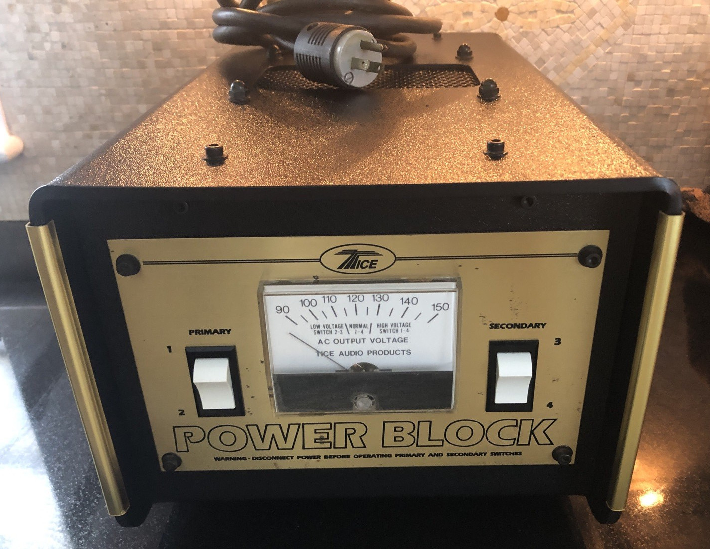 Tice Audio 120 VAC 60 HZ 15A Power Block Switcher perfect working condition