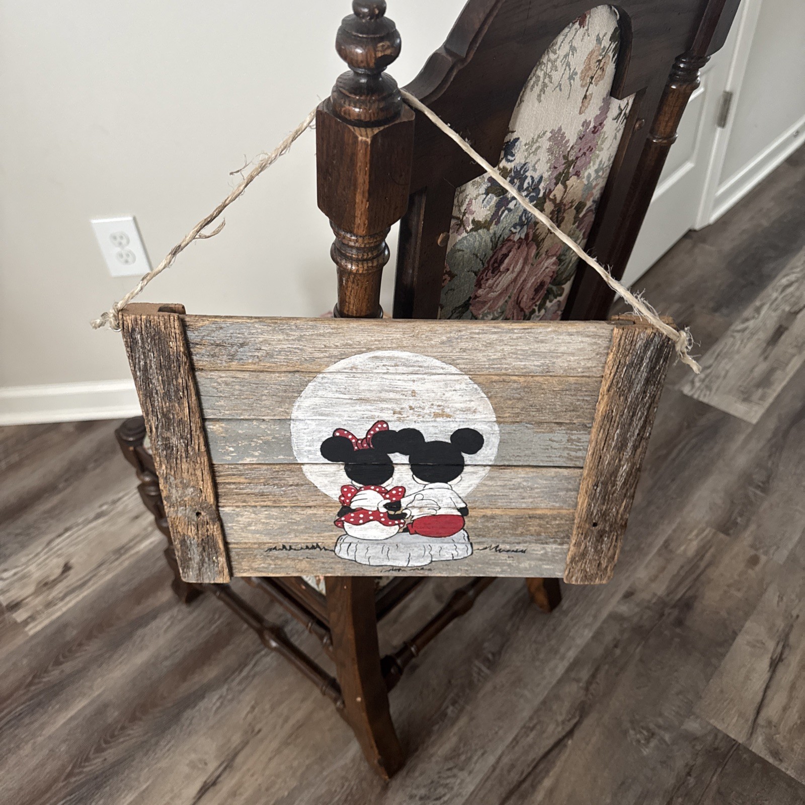 Vintage Disney 10”x14.5” MICKEY MINNIE MOUSE LOVE Wooden Sign