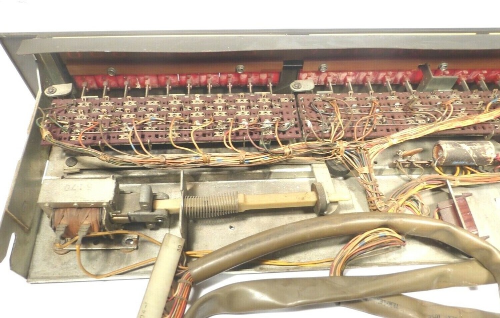 ROWE MM4 JUKEBOX: Untested BUTTON RACK w/ A WORKING LATCH COIL