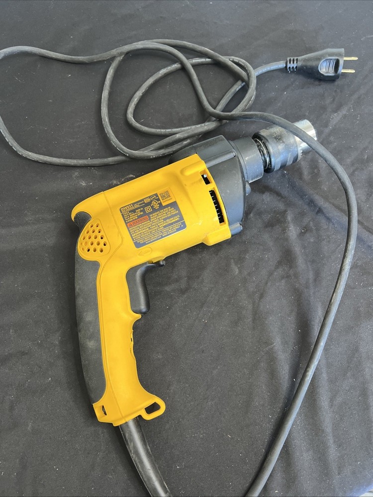DeWalt DW511 7.8 Amp 1/2" Corded Variable Speed Hammer Drill