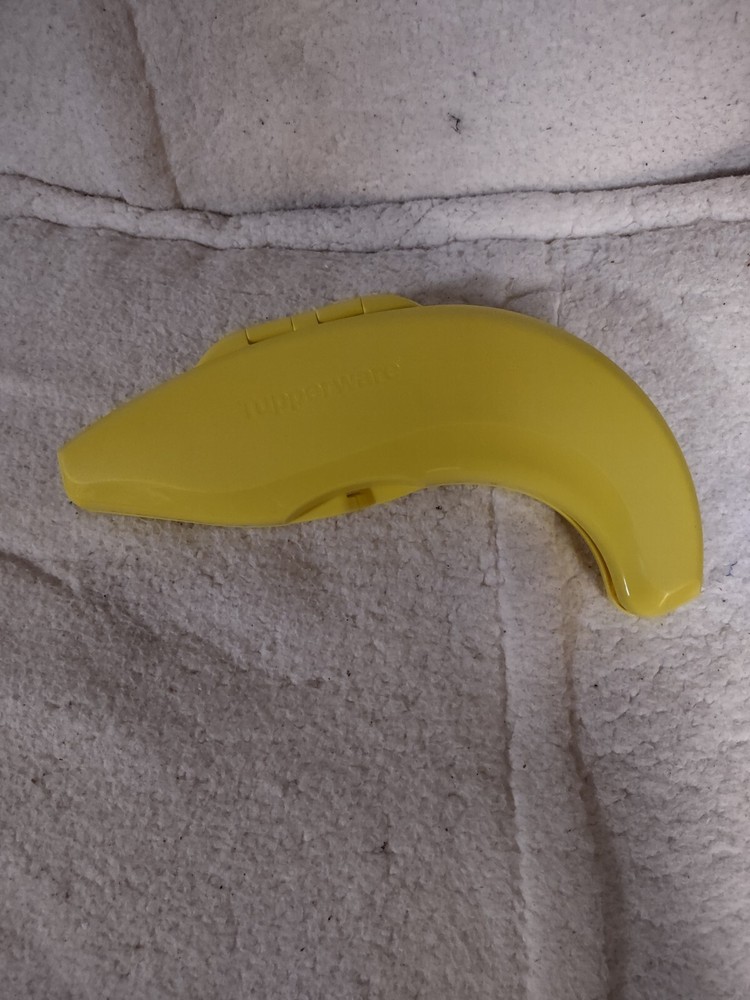 Tupperware Banana Keeper 6167 6168 Lunch Container