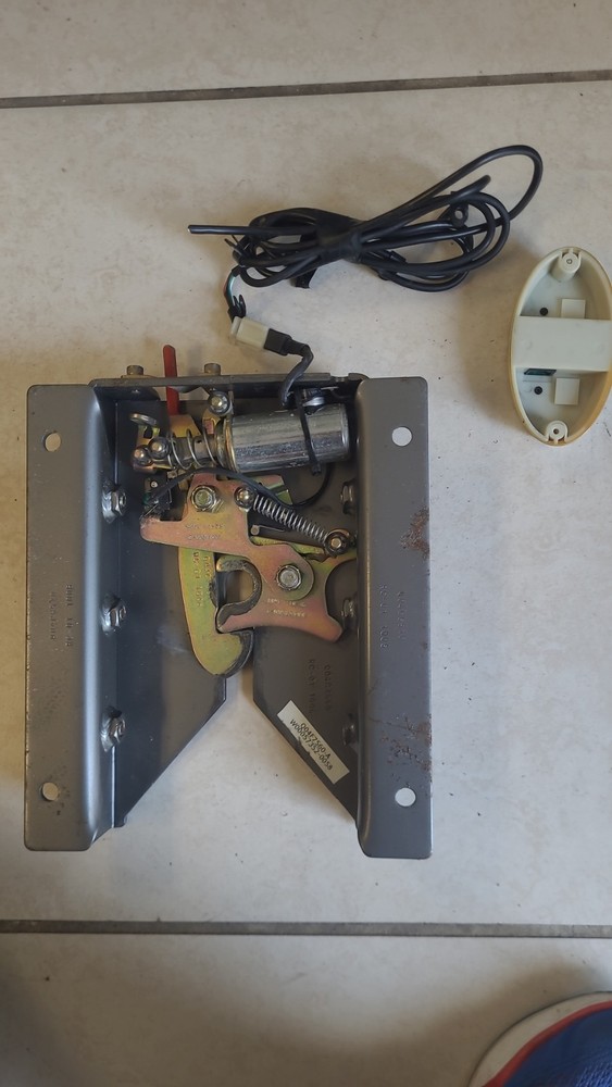 QLK 100 wheelchair docking system EZ lock