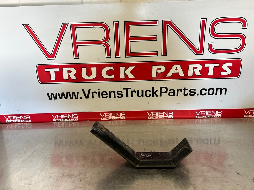 KENWORTH N71-1086 BRACKET-SUPPORT BUMPER