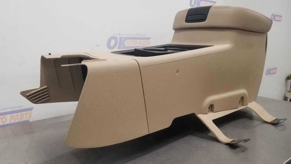 08 CHEVY SILVERADO 3500 FRONT CENTER FLOOR CONSOLE ASSEMBLY TAN