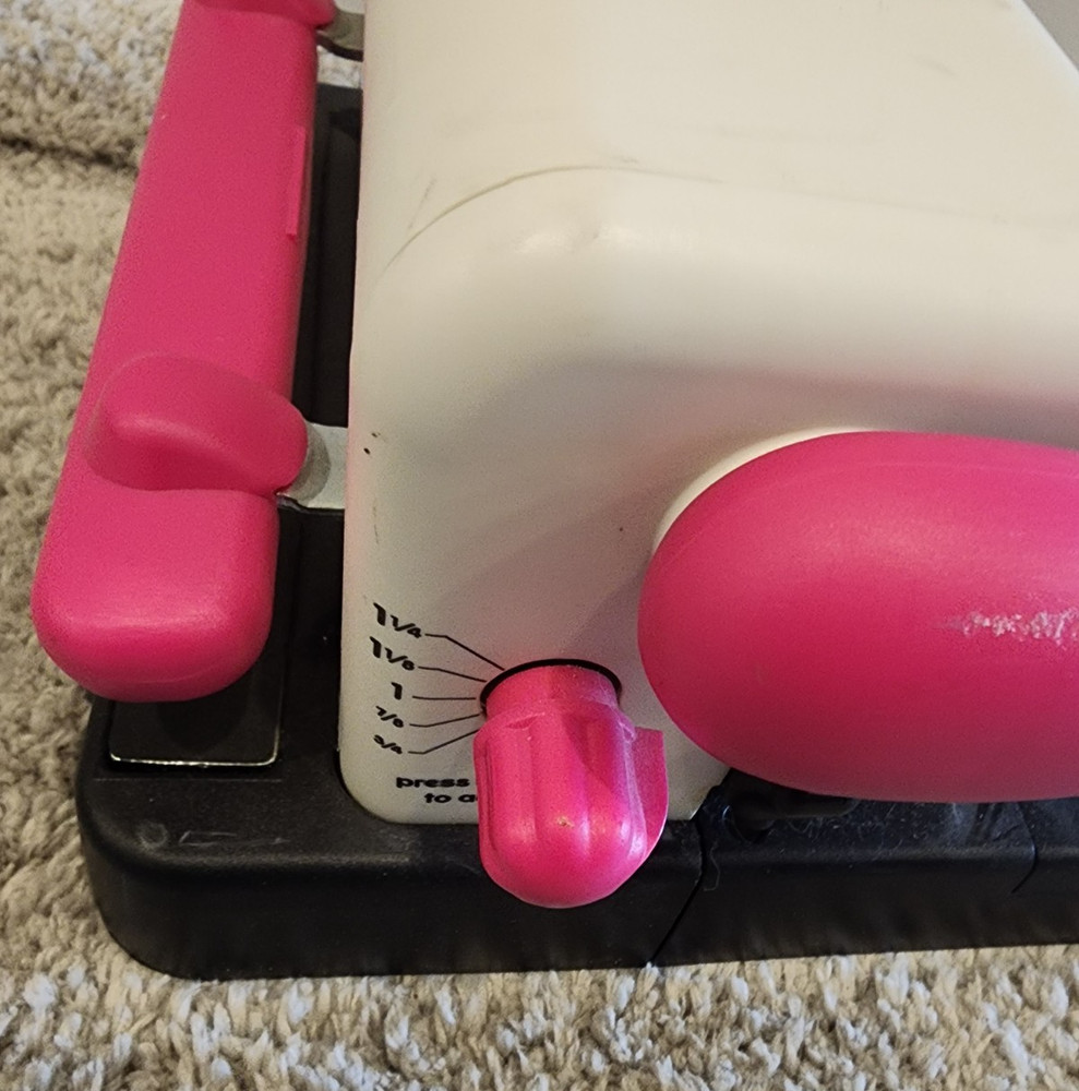 We R Memory Keepers The Cinch Book Binding Machine Pink & White