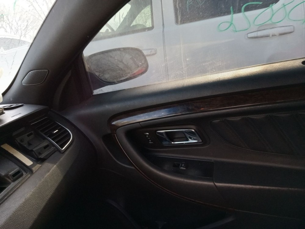 TAURUS 2014 High Mounted Stop Light 925340