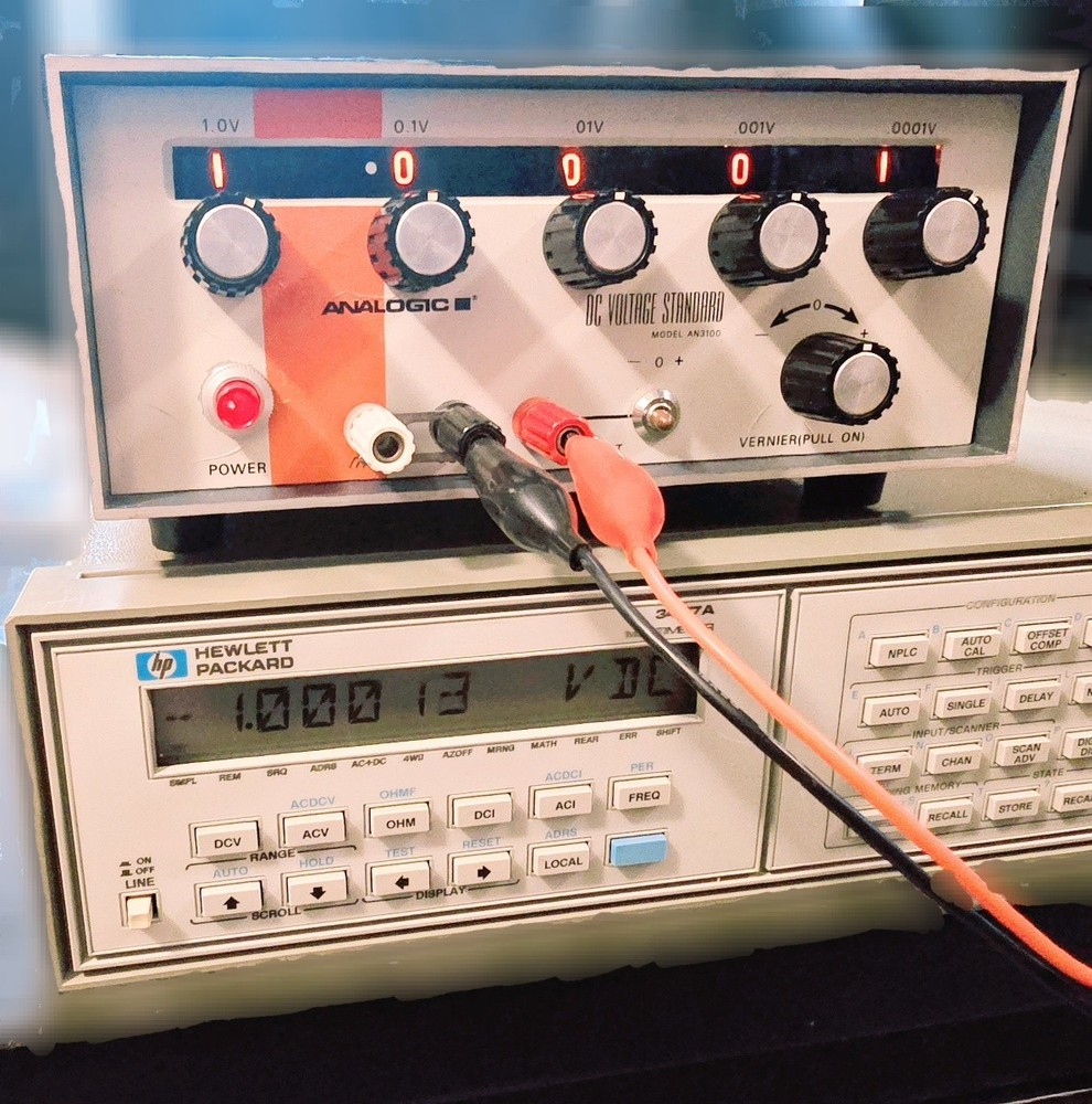 TESTED/Working ANALOGIC AN3100 DC Voltage Standard. +/-10V