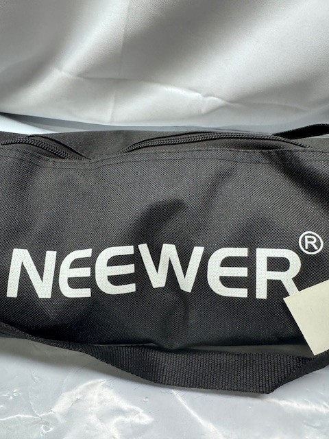 Neewer Clamshell Light Diffuser Reflector for Studio with Carry Bag *New