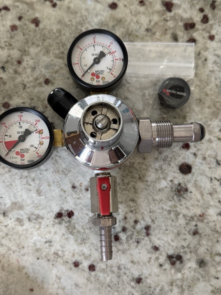 Micro Matic 842N-PP Double Gauge Nitrogen Regulator - Premium Plus