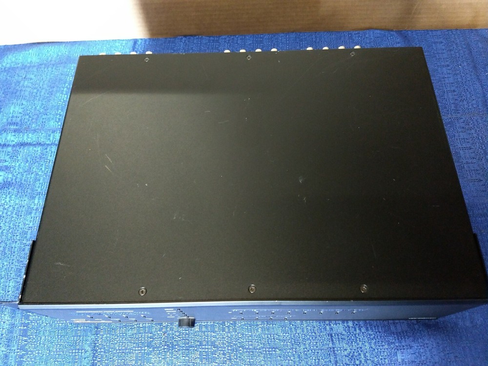 Crestron CEN-RGBHV8X4 Matrix Switcher
