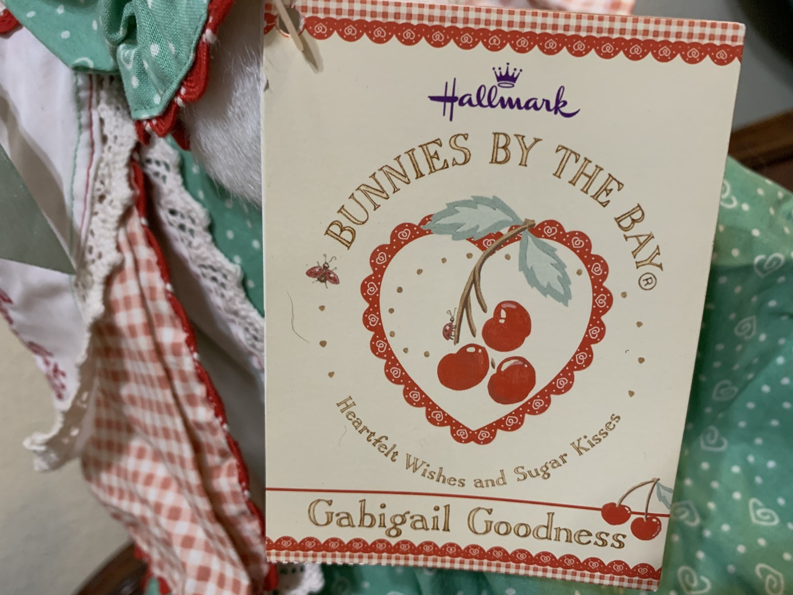 Bunnies By The Bay Gabigail Goodness 20" Bunny Hallmark 2002 Tag & Stand