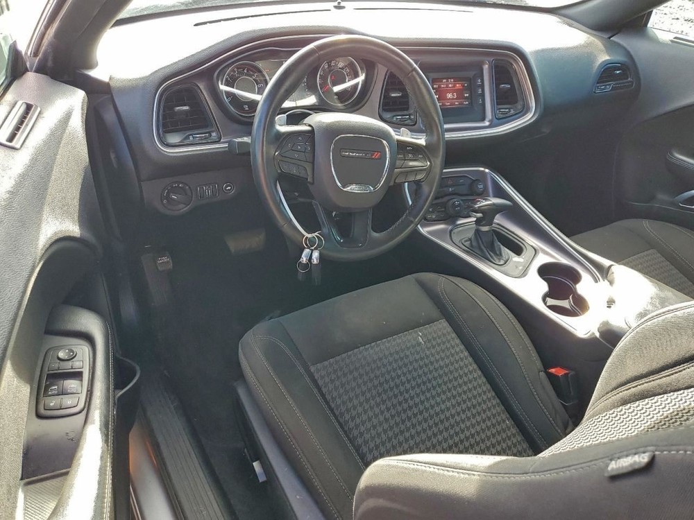 CHALLENGE 2016 Glove Box 4955480