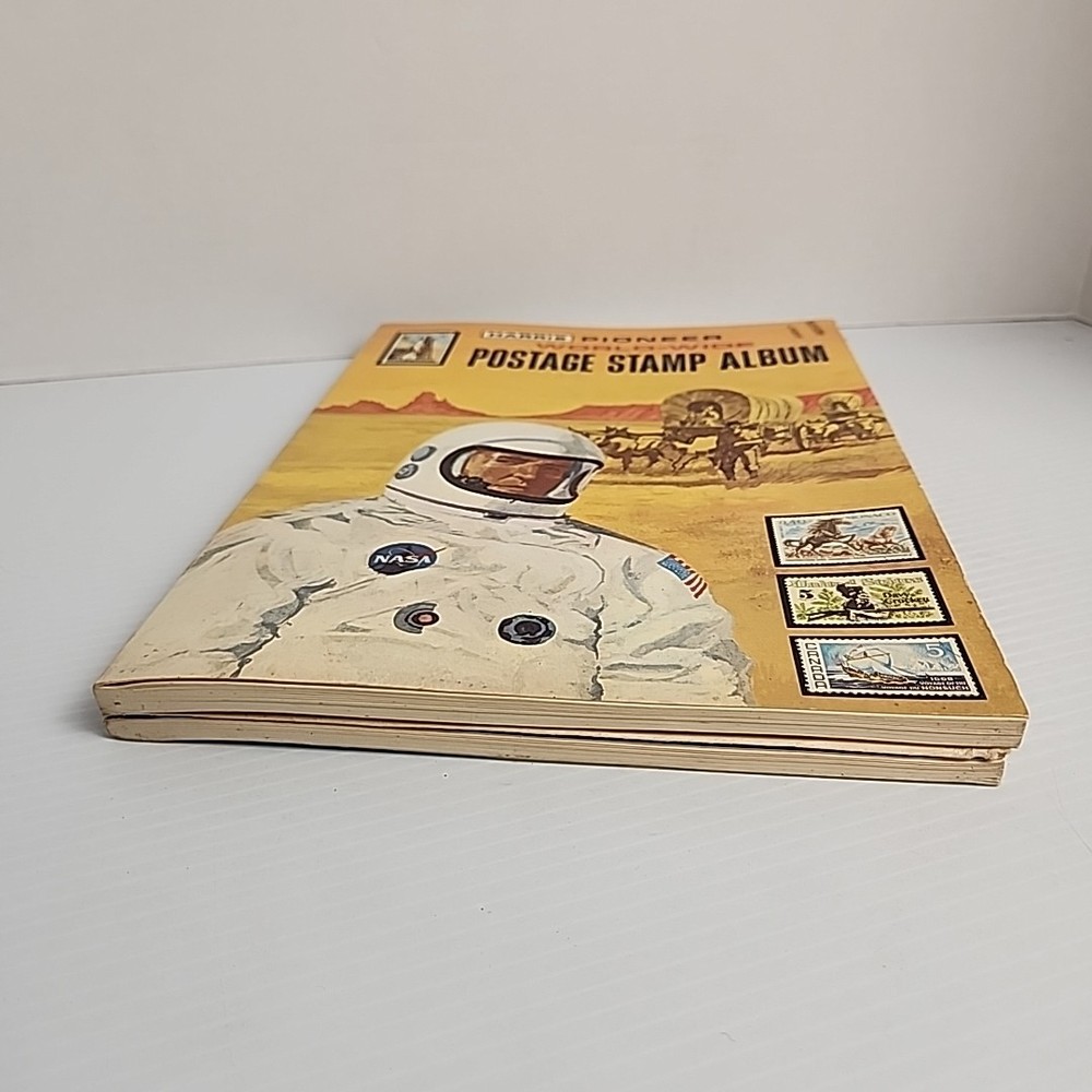 Harris Pioneer World Wide Postage Stamp Album 1977 180+ Stamps Collection & USA