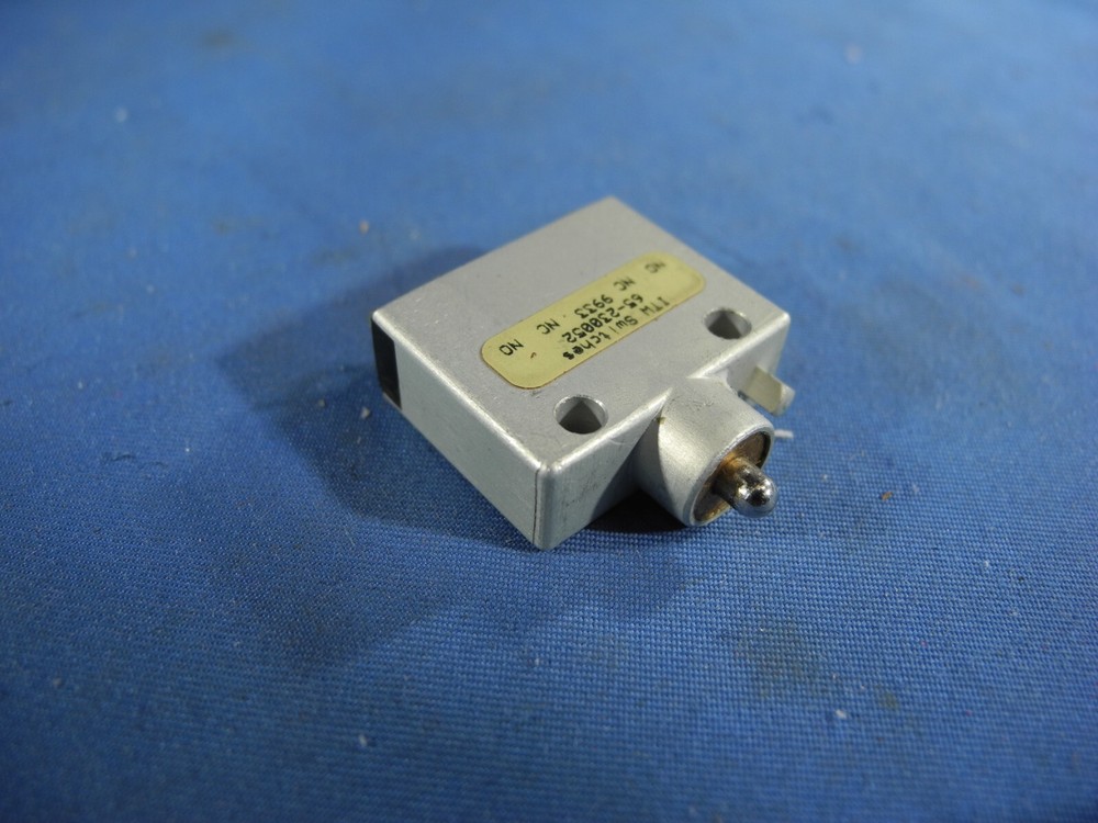 NEW ITW 65-230052 MICROSWITCH (Fast USA Ship!)