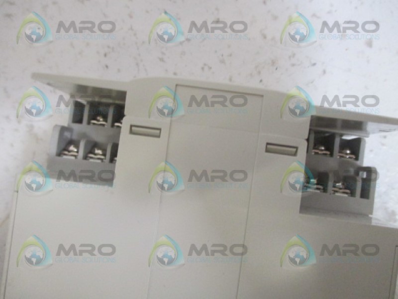MITSUBISHI FX2N-16EYT-ESS/UL PROGRAMMABLE CONTROLLER 5-30VDCNSMP
