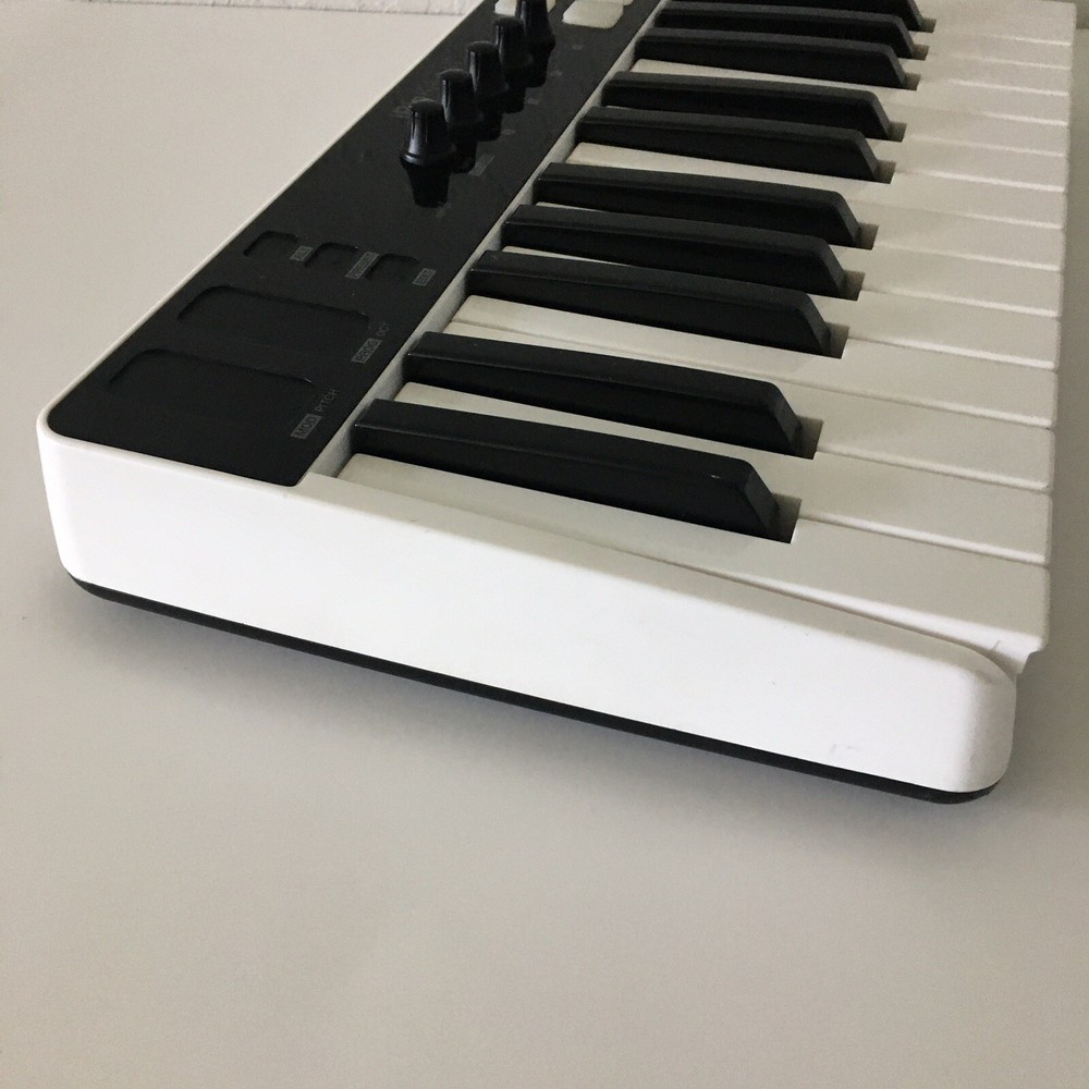 IK Multimedia iRig Keys I/O 25 Keyboard Controller IK000083 - Untested