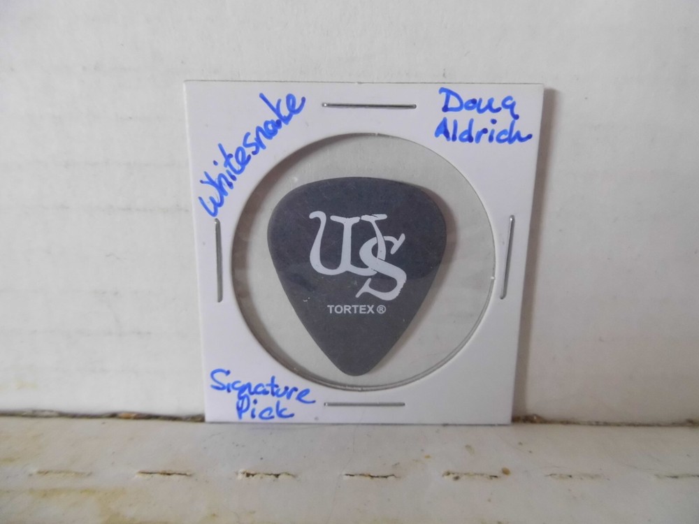 WHITE SNAKE "DOUG ALDRICH" SIGNATURE GUITAR PICK~READ DESCRIPTION #23~8