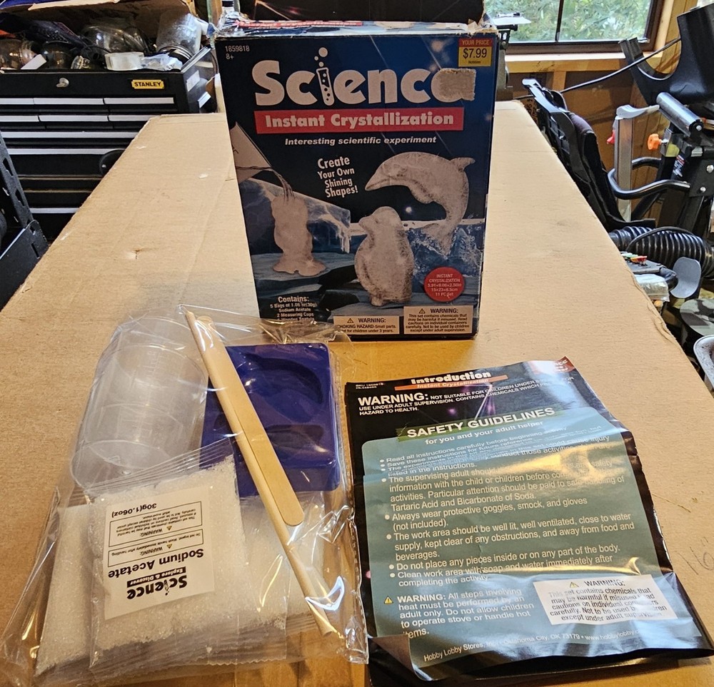 Science Instant Crystallization Kit STEM Chemistry Experiments NEW Damaged Box