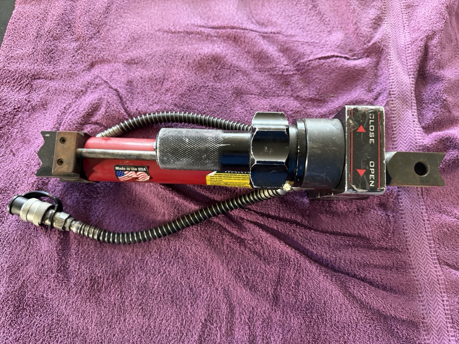 TNT Rescue System Tool R-series Hydraulic Ram Tool 10,500 PSI/724 BAR