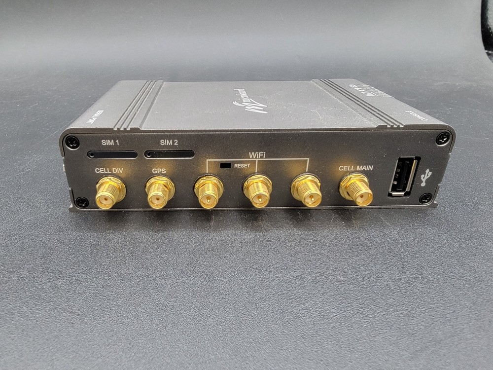 Microhard BulletplusAC-CAT12 600 Mbps LTE Cellular Gateway USED