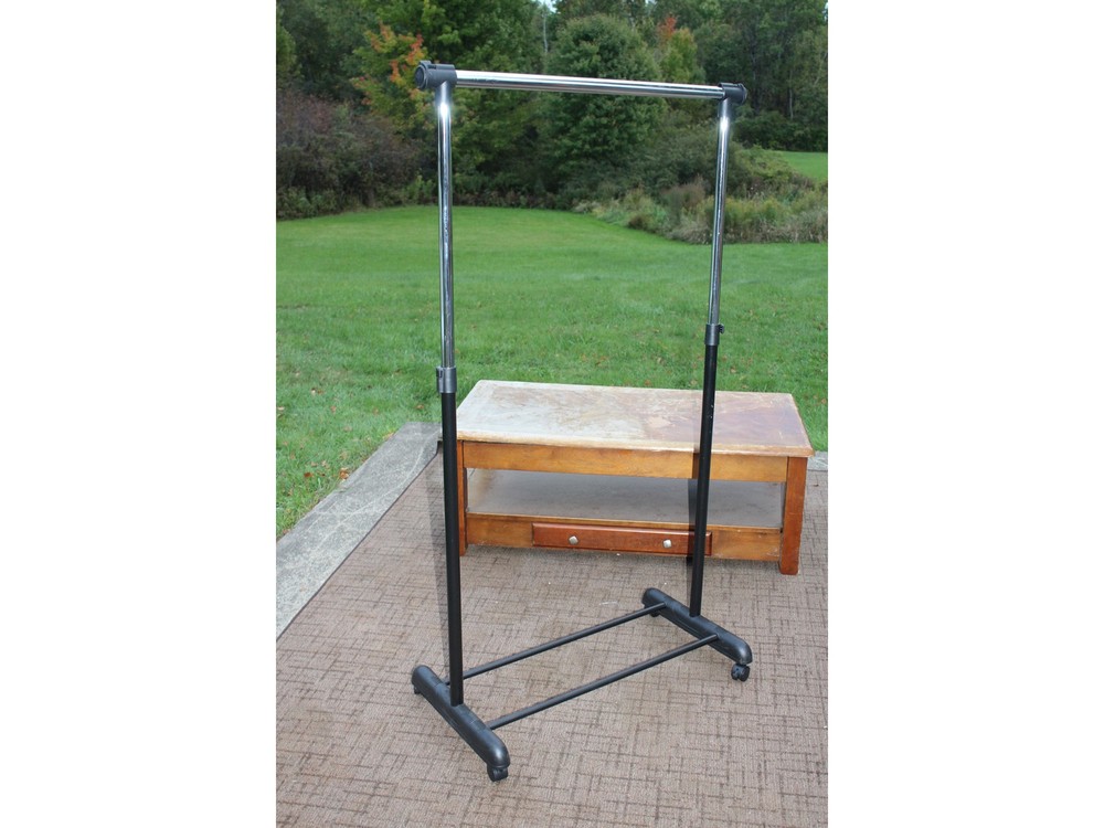 Plastic base Light Duty Garment Rack on Wheels