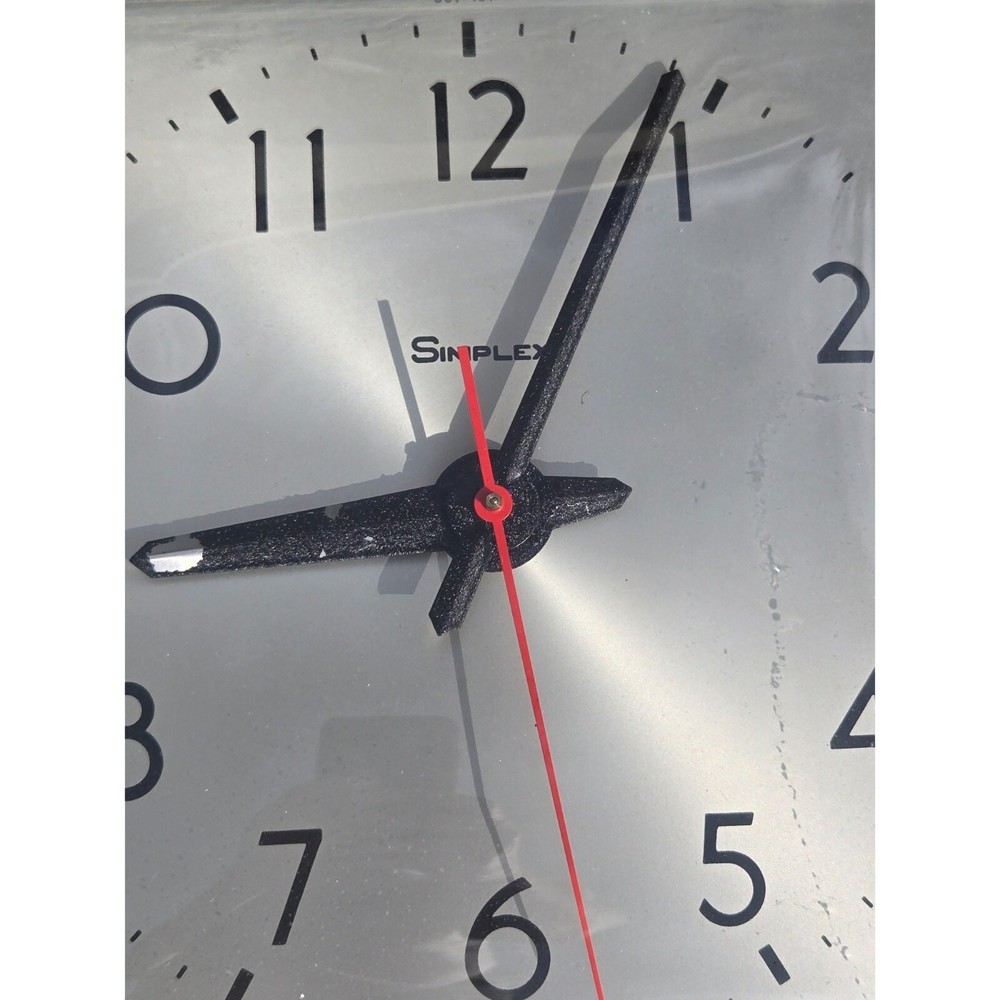 VINTAGE SIMPLEX LARGE SCHOOL INDUSTRIAL WALL CLOCK WORKING CONDITION SQUARE