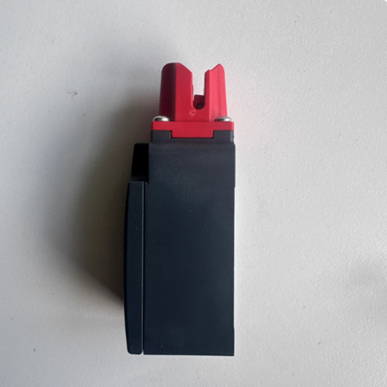1pcs NEW Pizzato safety limit switch FR 38B1-D30M2