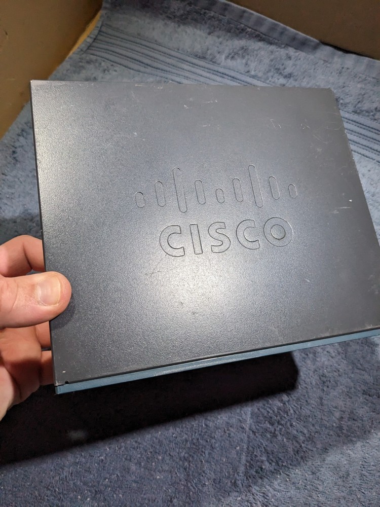 Cisco 2500 Series Wireless Controller - Unit Only