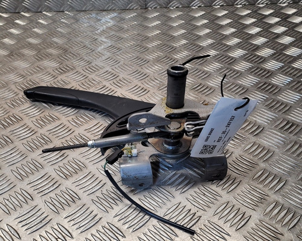 Isuzu D-max 2022 Hand Brake