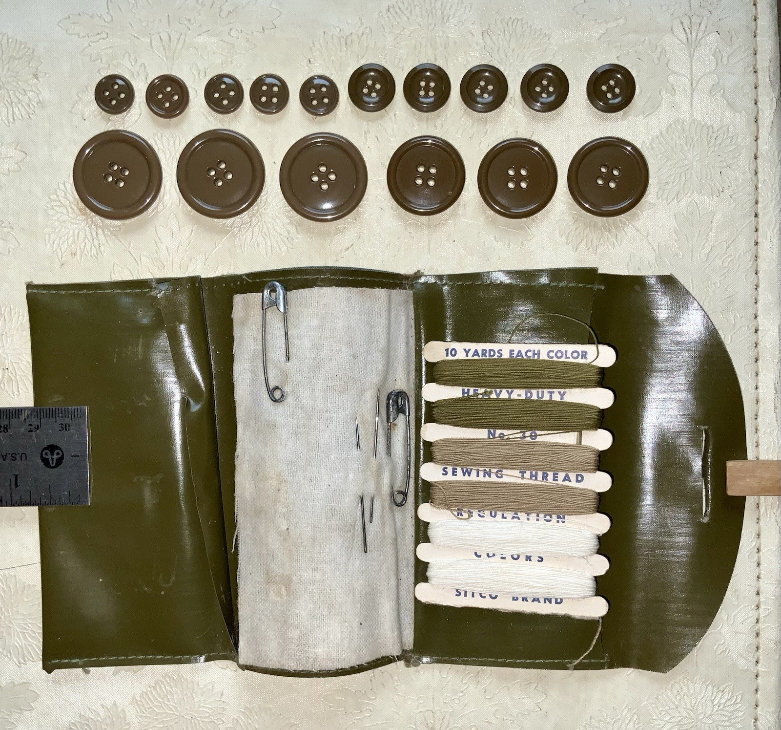 Vntg WW2 U.S. Army Sewing Kit Pouch U.S. Military Soldier Sewing Kit Buttons +