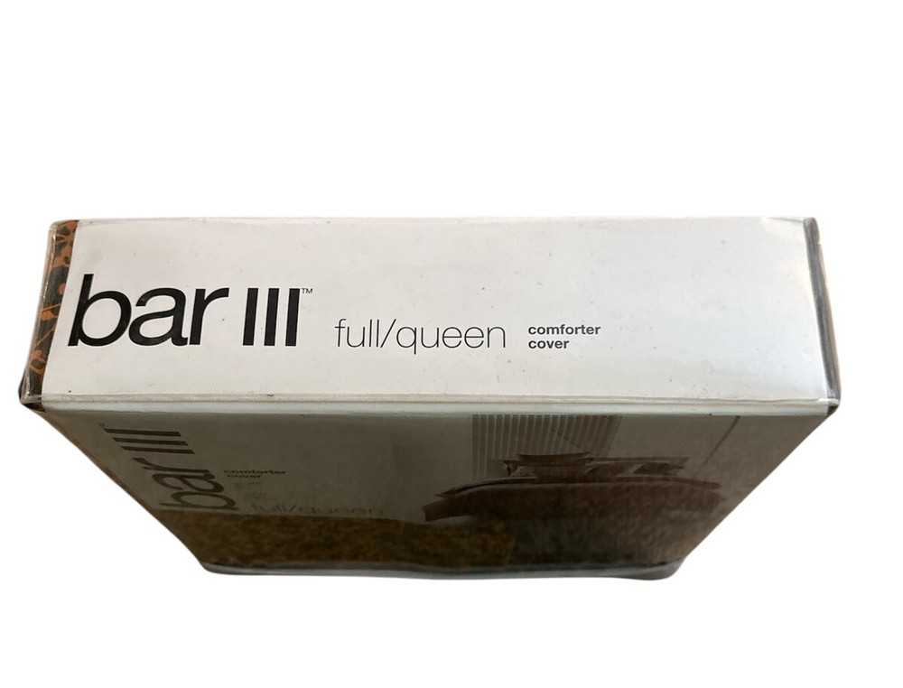 Bar III full/ queen graffiti dot comforter cover