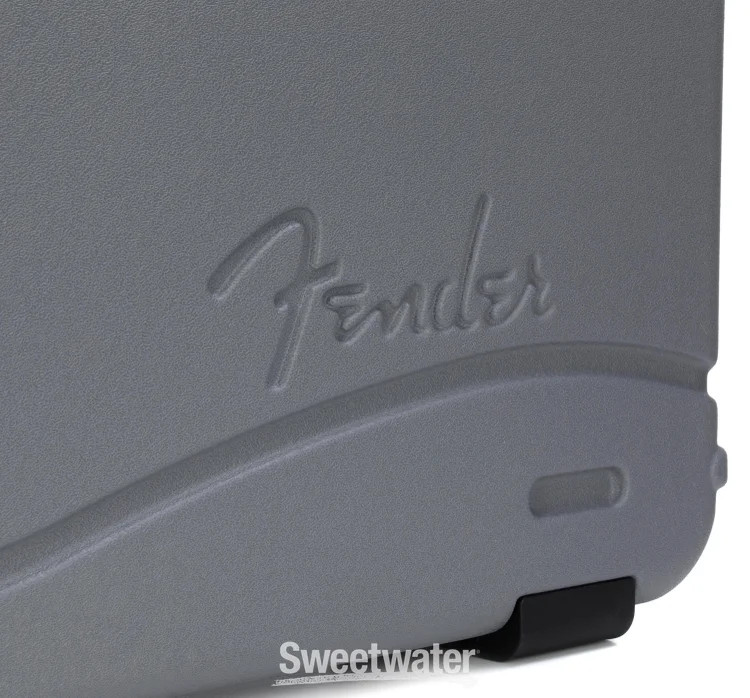 Fender Deluxe Molded Strat/Tele Case - Silver with Blue Interior