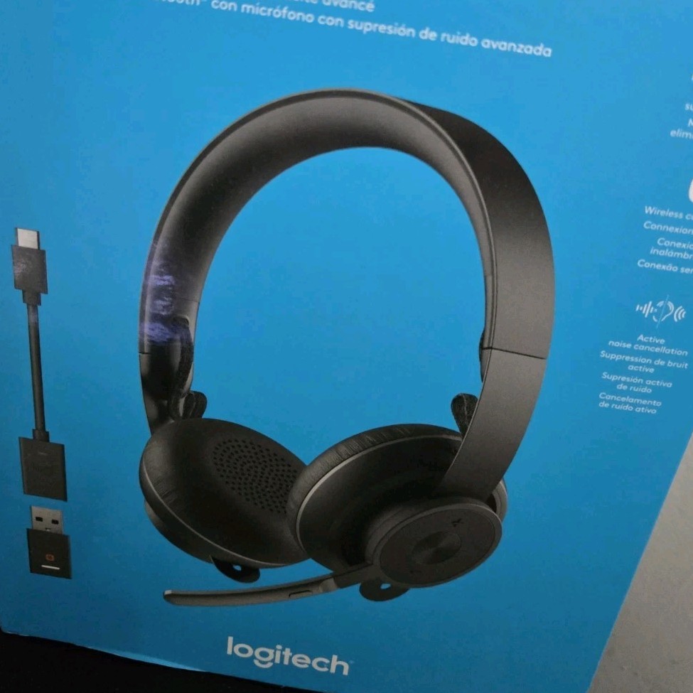 Logitech Zone 900 Wireless Bluetooth Headset Black Noise-Canceling Mic