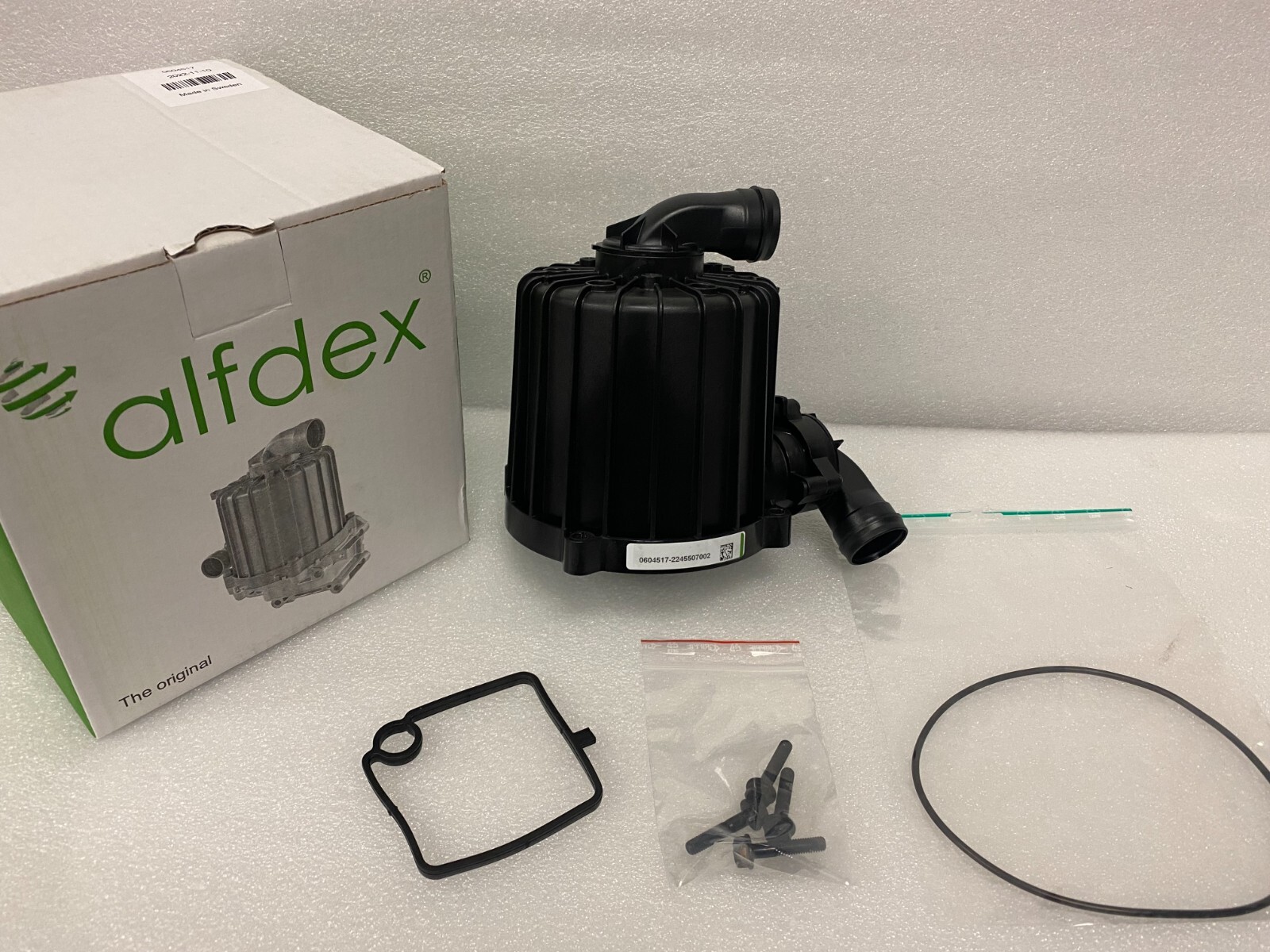 OEM Volvo Crankcase Ventilation Separator 21373547 22877306 + Gasket 20532891