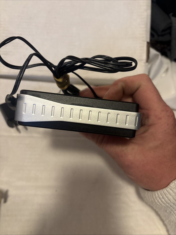 D-Link DES-1105 5-Port 10/100 Network Switch
