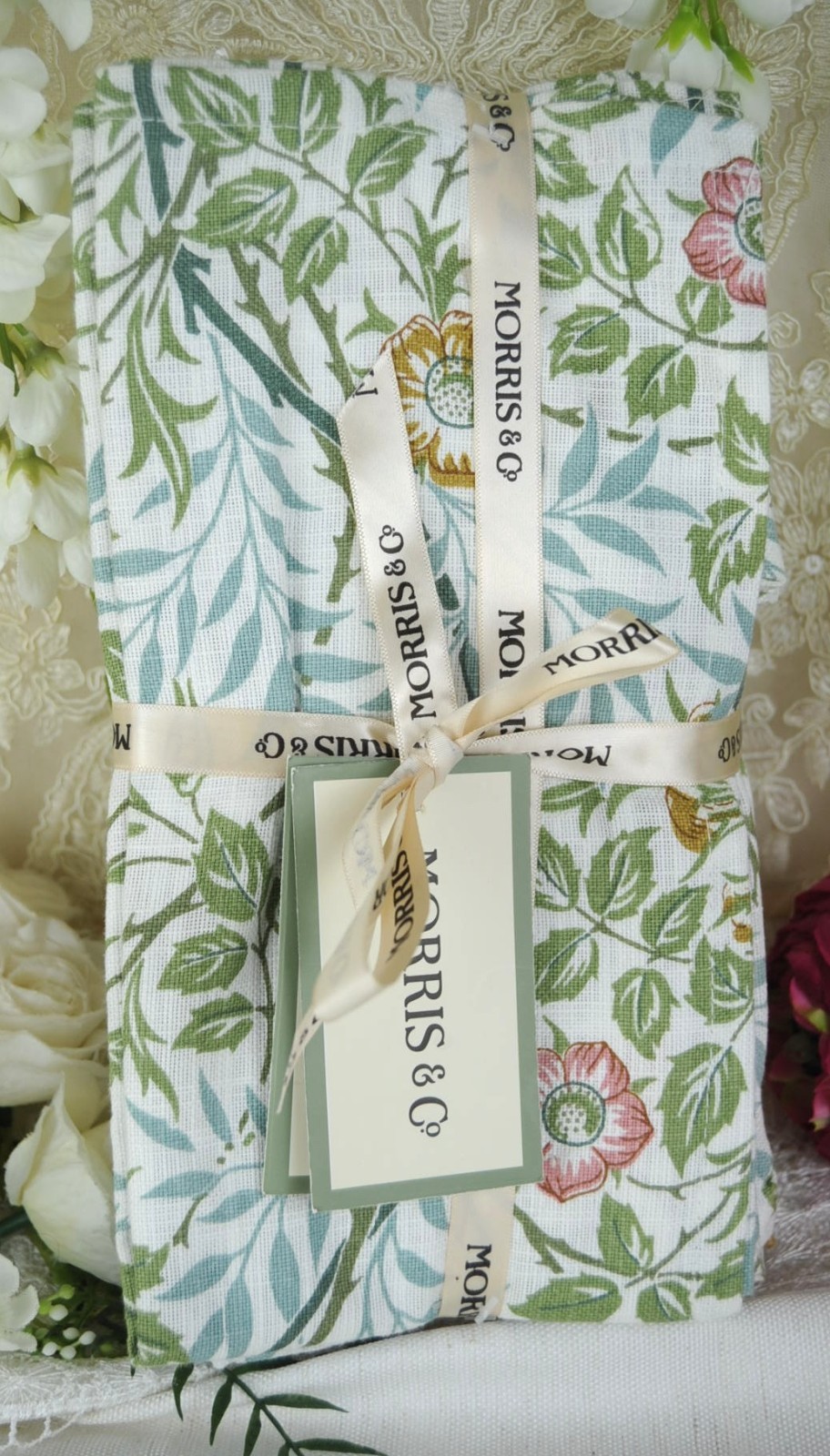 NEW SEALED William Morris & Co. Sweet Briar Napkins Set/8 Floral  20x20 INCH