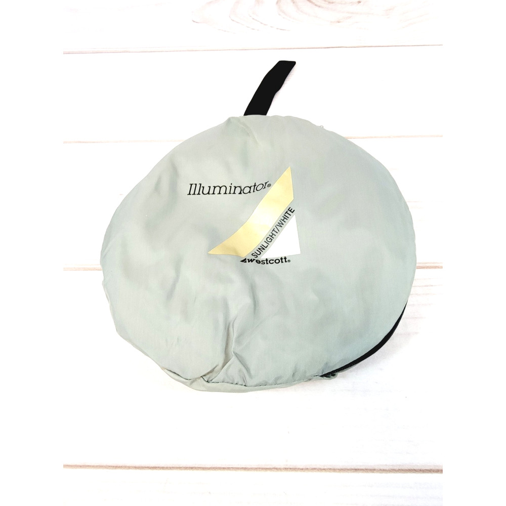 Westcott Illuminator- 30” Sunlight/White Reflector & Silver / Gold