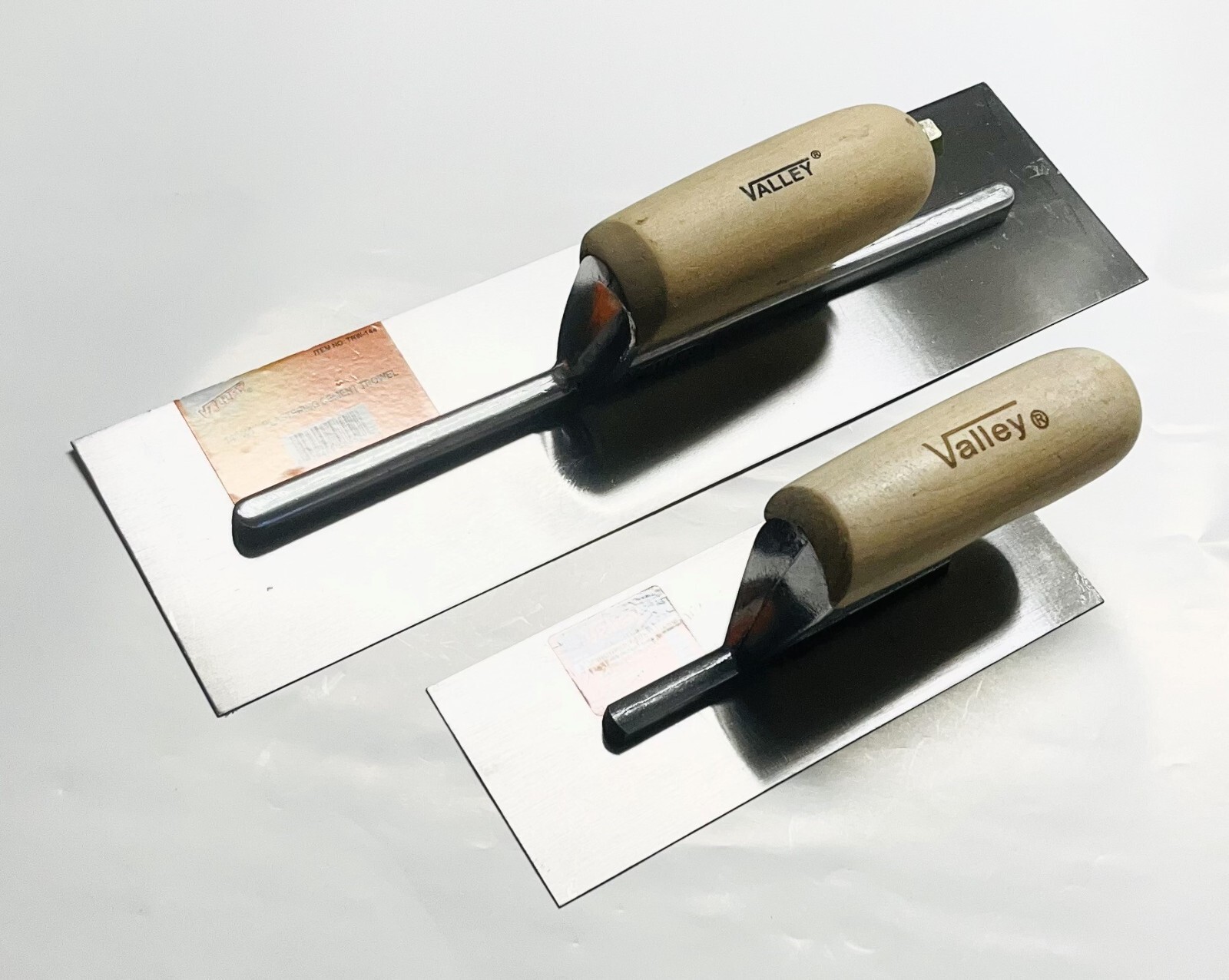 2-Pcs Concrete Finishing Trowel Set with Hard Wood Handle, 14" x 4" and 8" x 3"