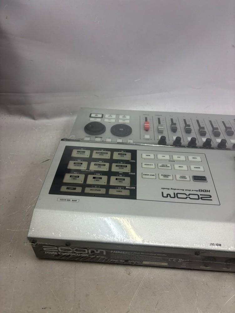 Zoom HD8 Hard Disk Multitrack Recorder Studio from Japan