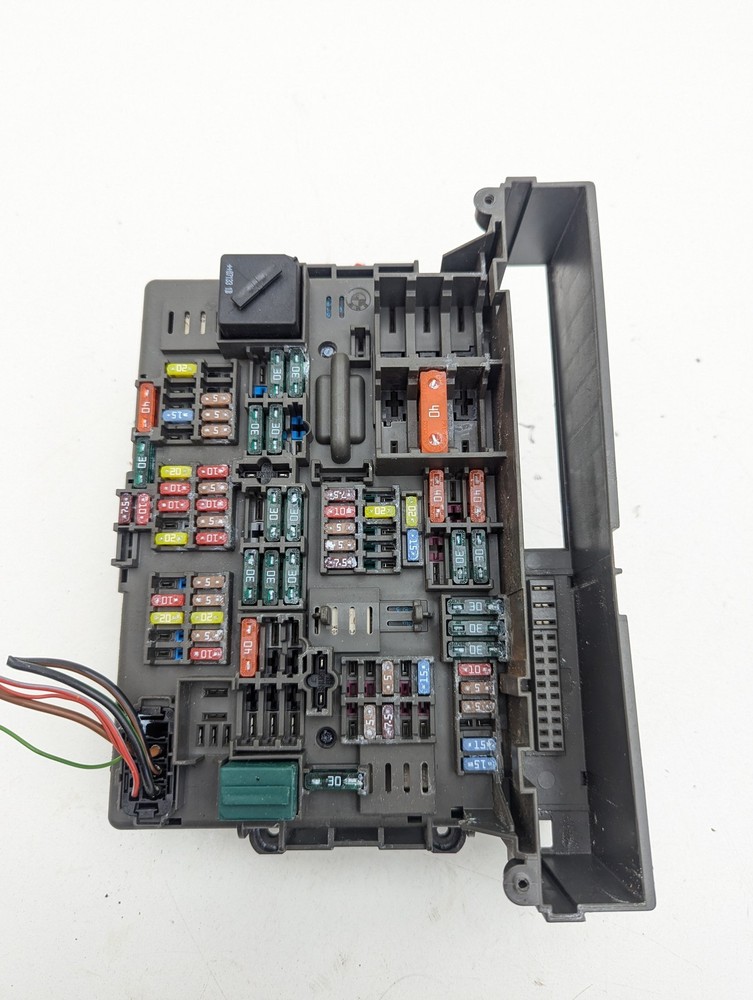 BMW E88 E90 E92 E84 1/3 Series Power Distribution Fuse Box 9119447