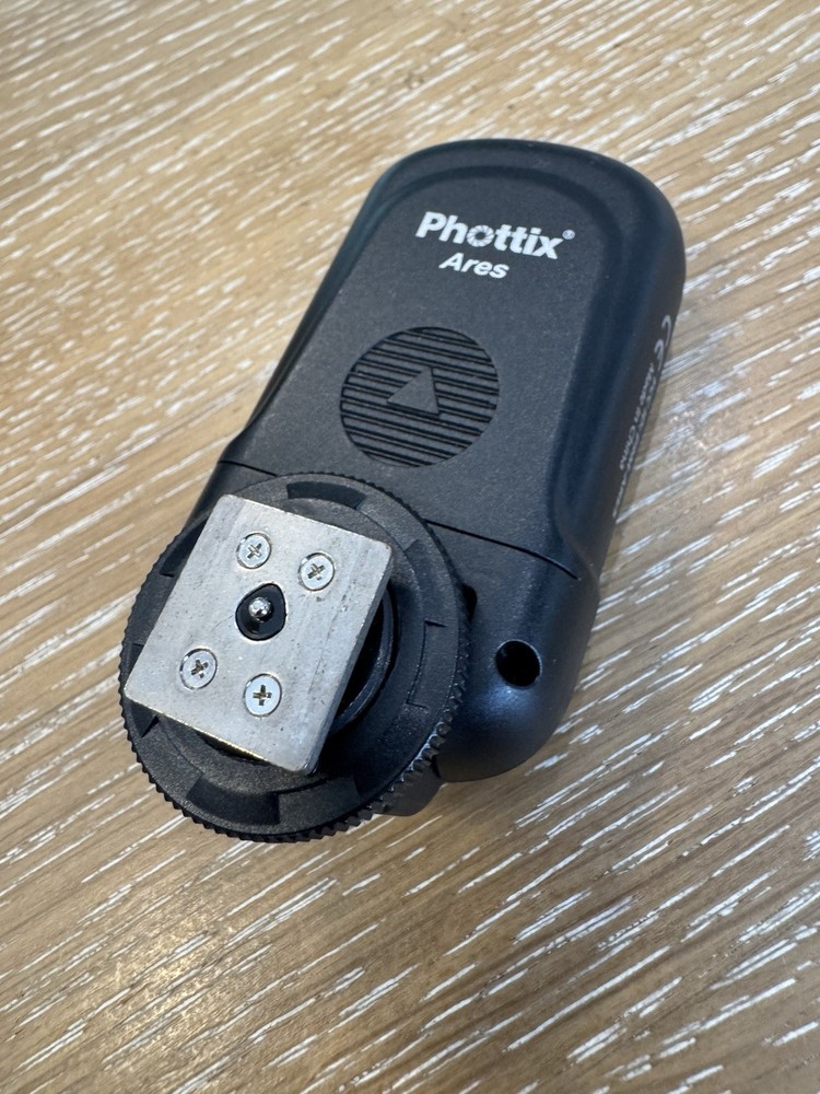 Phottix Ares Wireless Flash Trigger - Free Shipping