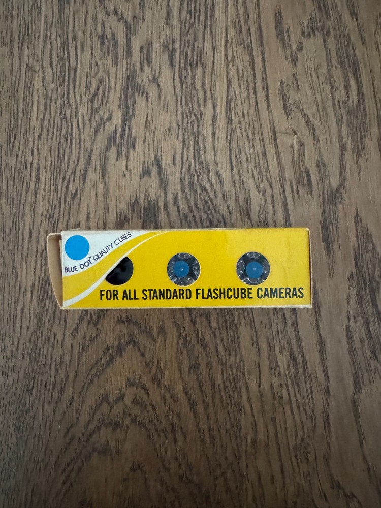 Vintage Sylvania Flashcubes BlueDot