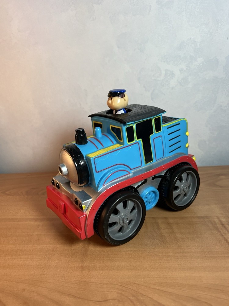 Thomas Style Pull Back & Go Plastic 2016 Kid Galaxy Driver Race Or Chase Go Go