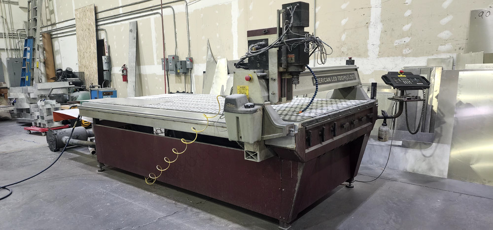 USED C&C GERBER SABRE 4'X8' ROUTER TABLE