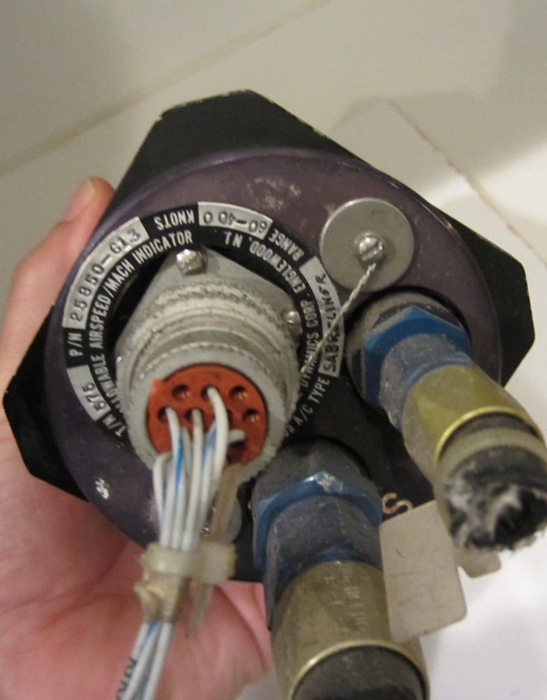 MAXIMUM ALLOWABLE AIRSPEED MACH INDICATOR SABRELINER P/N 25850-613